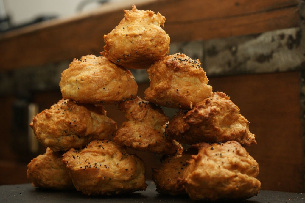 Gougères parmesan pavot 2